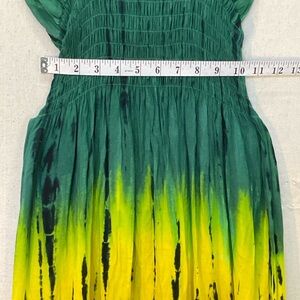 Tye-Dye halter style midi dress , one size 
Yellow and green. A++